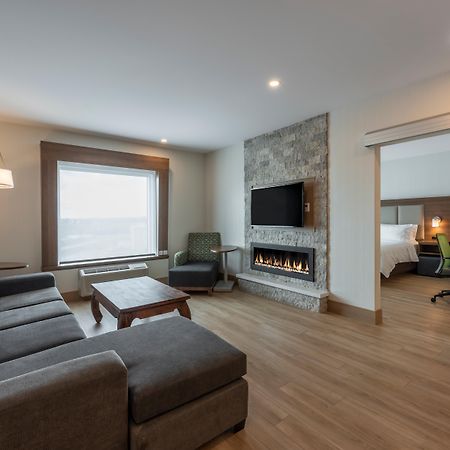 Holiday Inn Express & Suites Moncton By Ihg Экстерьер фото