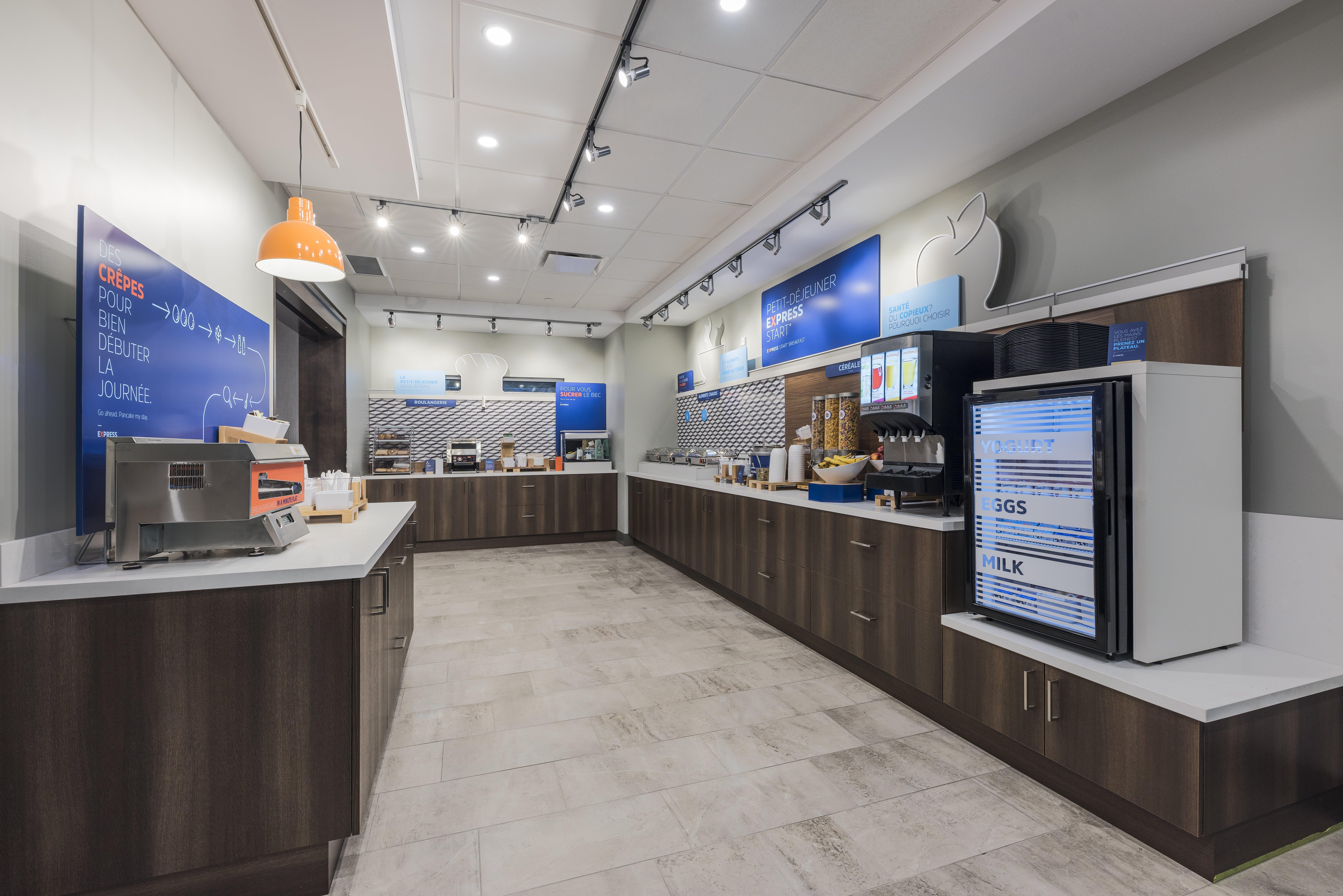 Holiday Inn Express & Suites Moncton By Ihg Экстерьер фото