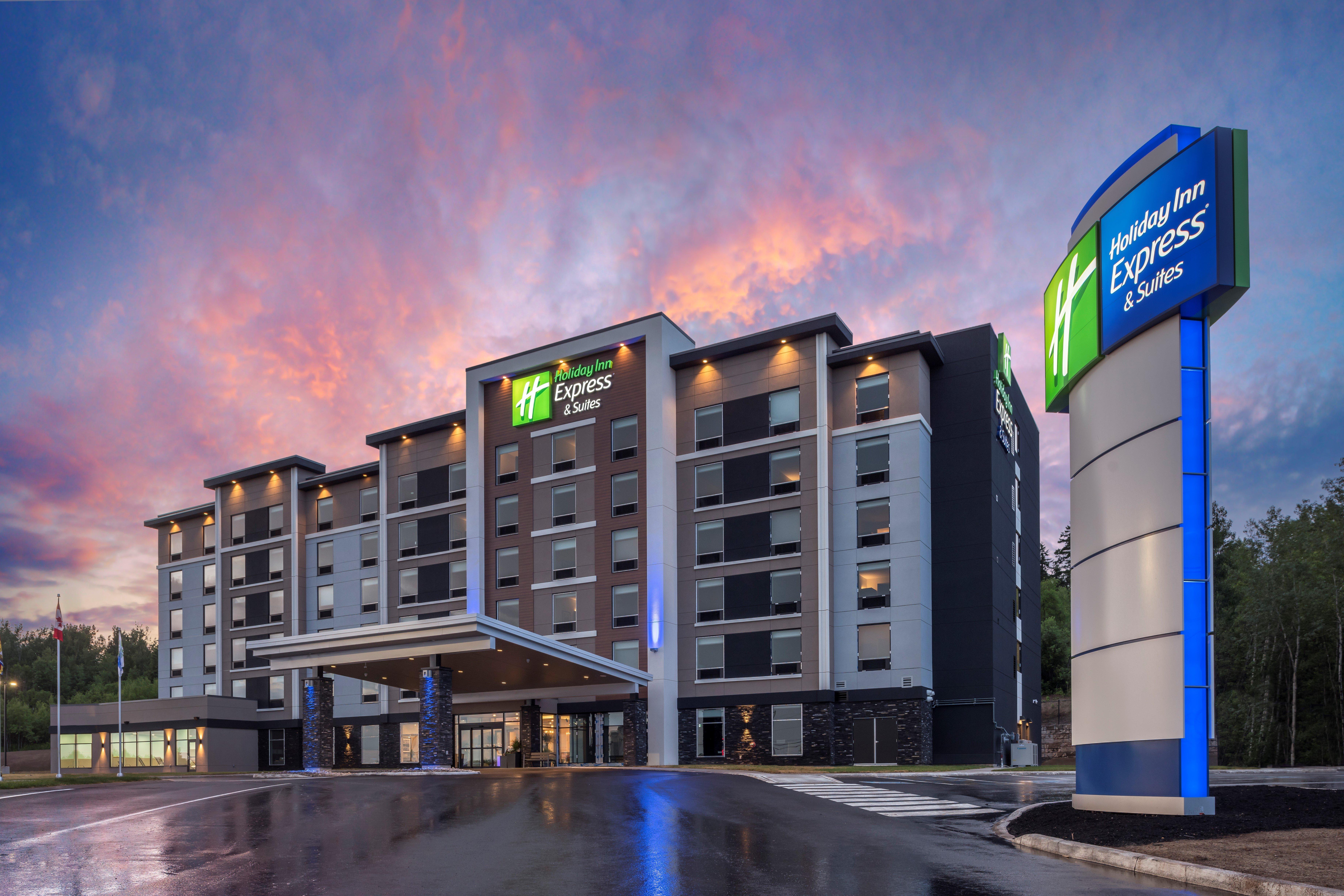 Holiday Inn Express & Suites Moncton By Ihg Экстерьер фото