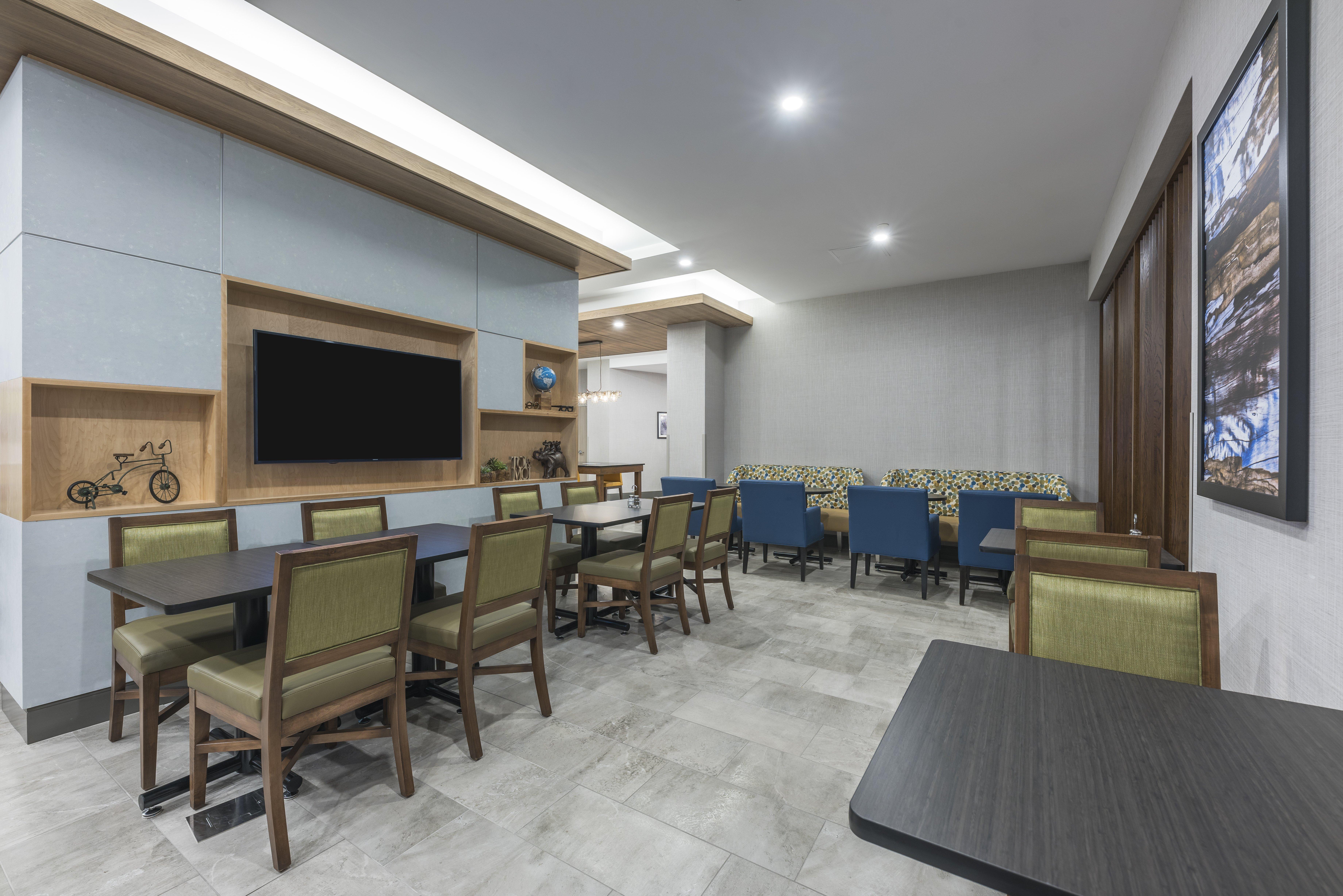Holiday Inn Express & Suites Moncton By Ihg Экстерьер фото
