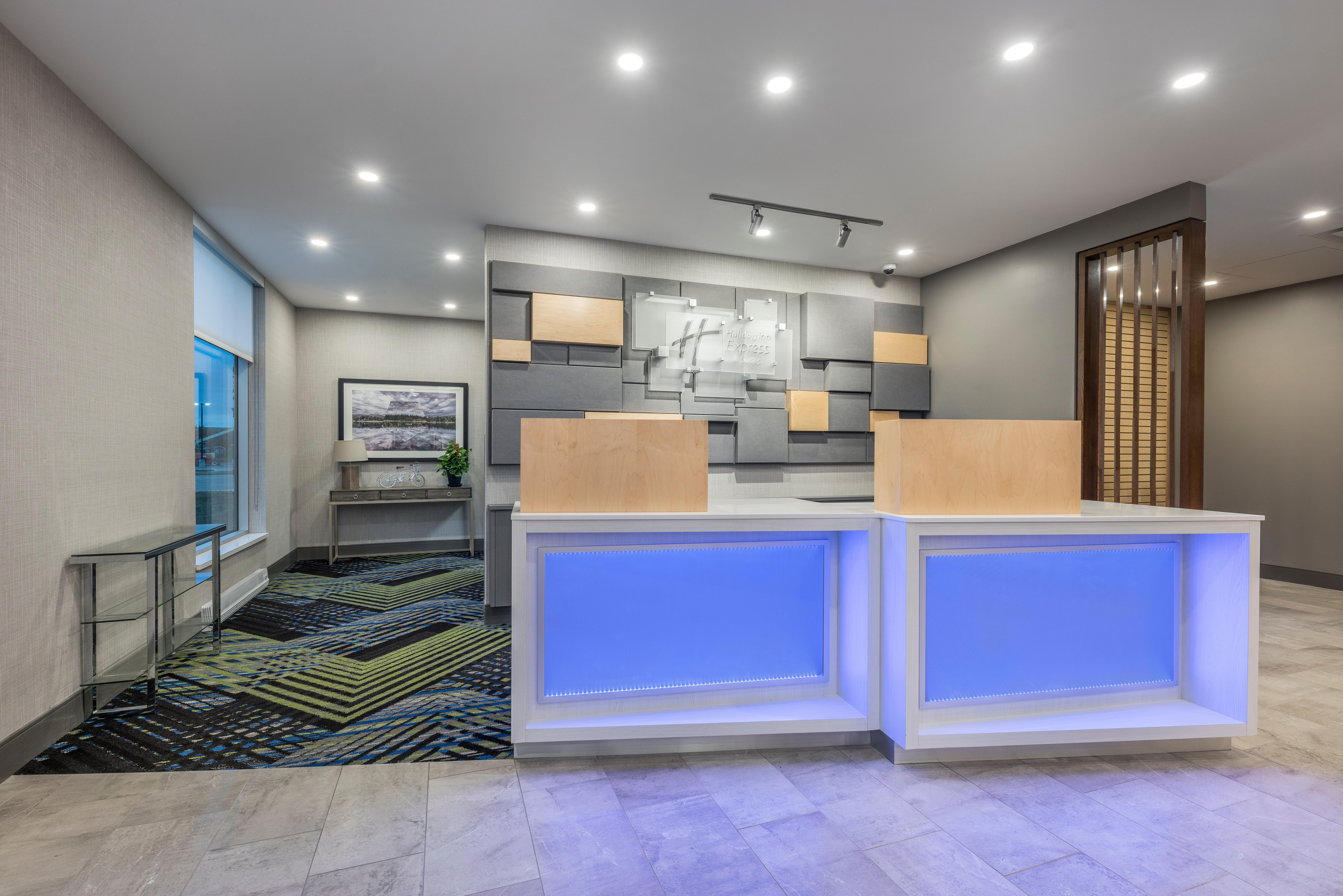 Holiday Inn Express & Suites Moncton By Ihg Экстерьер фото